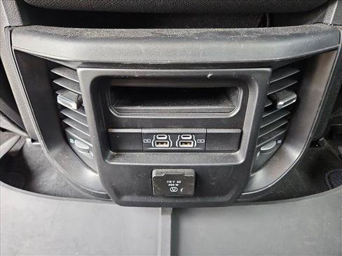 Used 2021 RAM 1500 Laramie AWD/4WD image 17