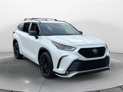 Used 2023 Toyota Highlander XSE