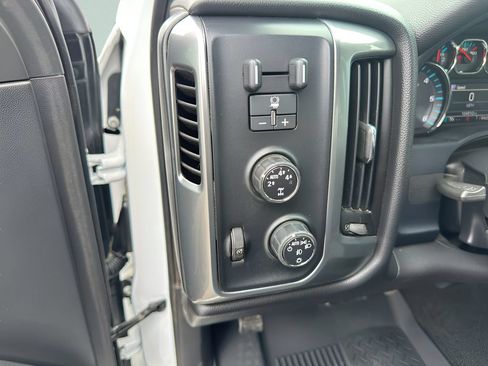Used 2015 Chevrolet Silverado 1500 LT AWD/4WD image 13