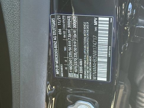 Used 2022 Mercedes-Benz GLB 250 4MATIC image 27