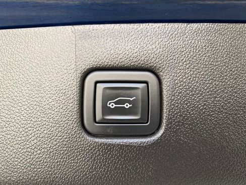 Used 2022 Chevrolet Blazer LT AWD/4WD image 8