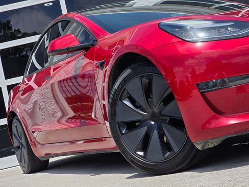 Used 2021 Tesla Model 3 Standard Range RWD image 12
