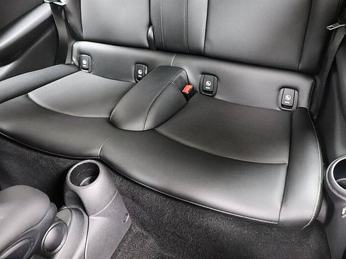 Used 2017 MINI Cooper 2-Door Hardtop FWD image 18