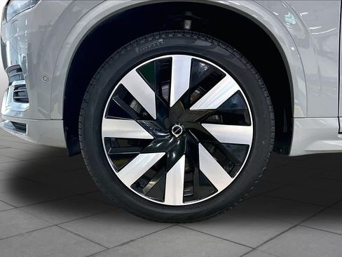 Used 2025 Volvo XC90 T8 Plus w/ Protection Package AWD/4WD image 11