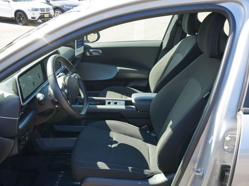 Certified 2024 Hyundai Ioniq 6 SE RWD image 15