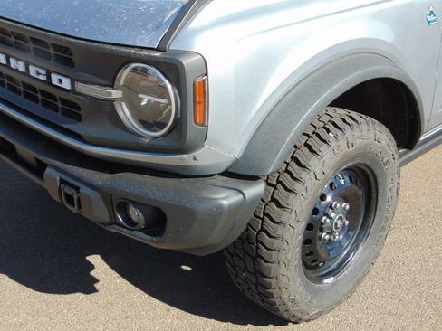 Certified 2022 Ford Bronco Black Diamond AWD/4WD image 2