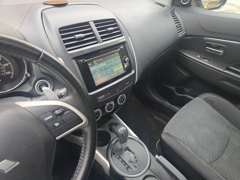 Used 2014 Mitsubishi Outlander Sport SE FWD image 22