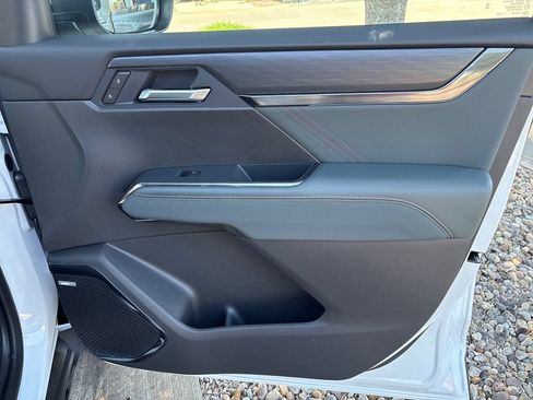 New 2026 GMC Acadia AT4 w/ Luxury Package AWD/4WD image 45