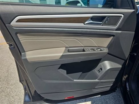 Used 2023 Volkswagen Atlas SE FWD image 15