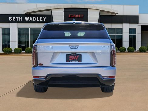 Used 2025 Cadillac Escalade IQ Sport 2 image 6