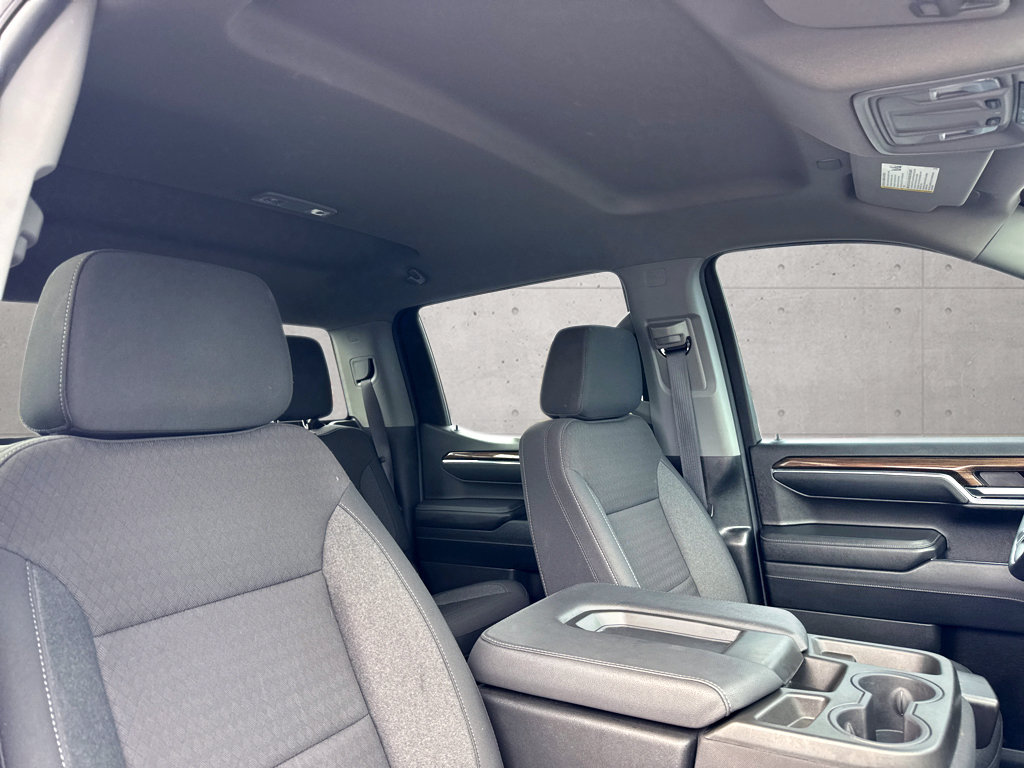 Used 2024 Chevrolet Silverado 1500 LT AWD/4WD image 7