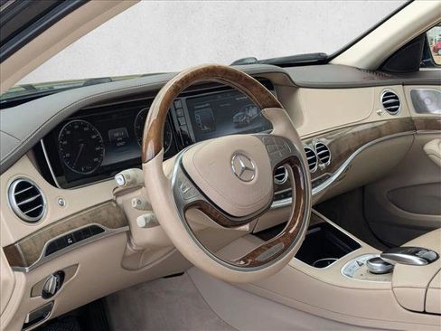 Used 2017 Mercedes-Benz S 550 Sedan image 10