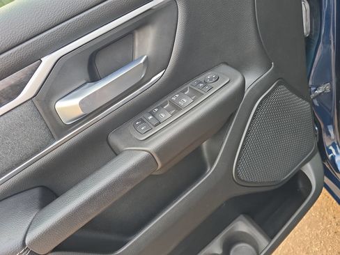 Used 2022 RAM 1500 Big Horn AWD/4WD image 13