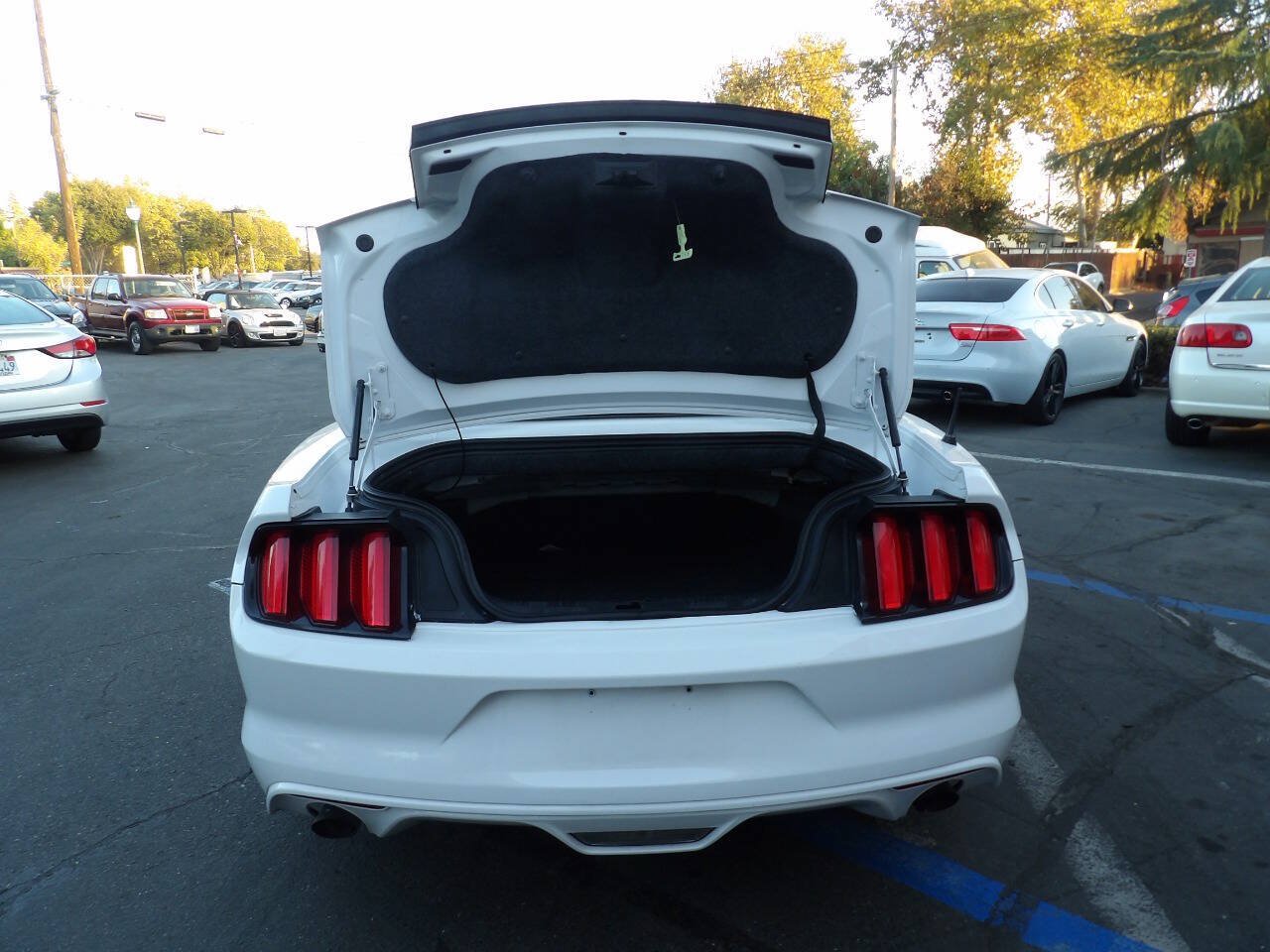 Used 2016 Ford Mustang Convertible w/ Equipment Group 051A RWD image 11