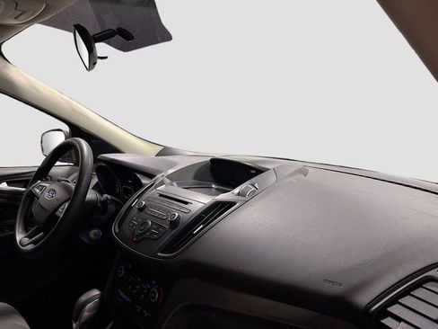 Used 2018 Ford Escape SE FWD image 13