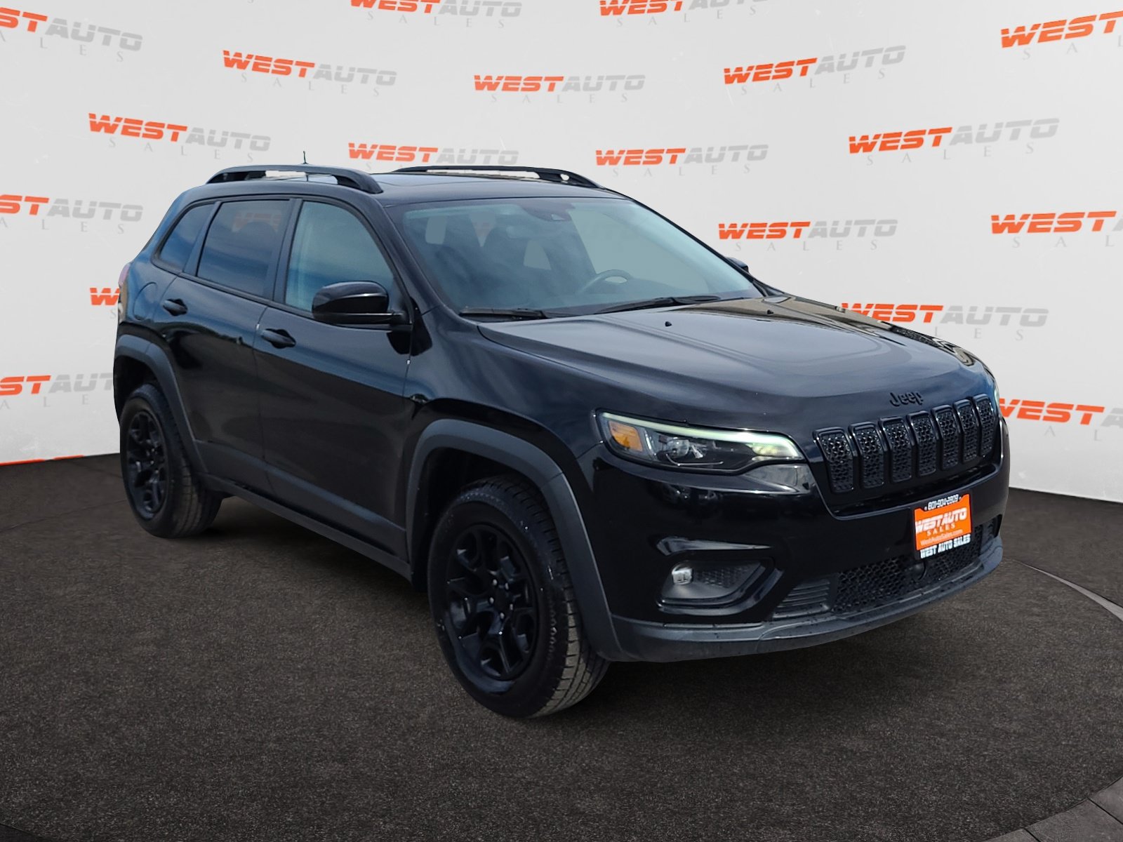 Used 2022 Jeep Cherokee Latitude w/ Sun & Sound Group AWD/4WD image 7
