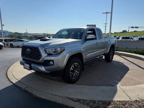 Certified 2022 Toyota Tacoma TRD Sport w/ Technology Package RWD image 13