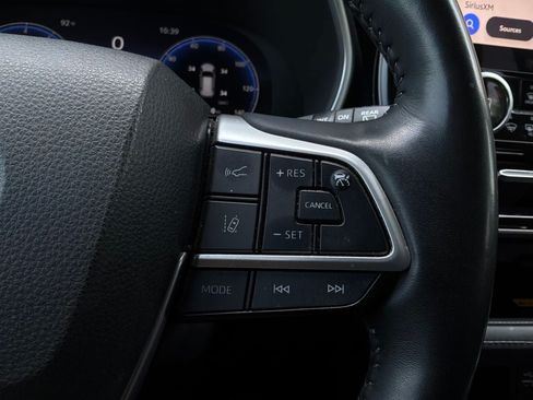 Used 2023 Toyota Highlander Limited FWD image 42