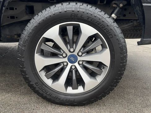 Used 2019 Ford F150 XL w/ Equipment Group 101A Mid AWD/4WD image 8