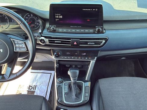 Certified 2023 Kia Seltos S w/ Navigation Package FWD image 32