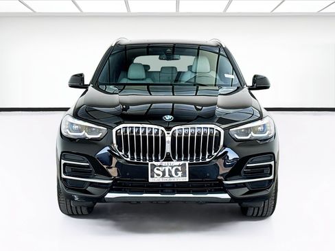 Used 2023 BMW X5 xDrive45e w/ Parking Assistance Package AWD/4WD image 2