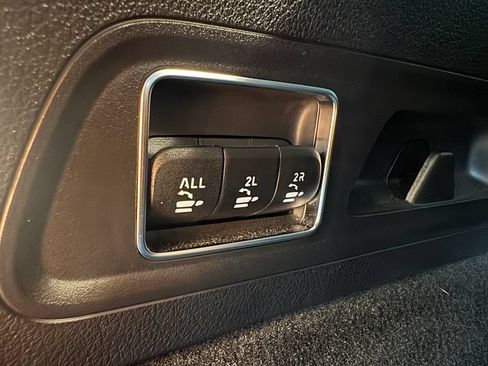 Used 2026 Mercedes-Benz GLS 450 4MATIC image 39