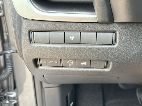 Certified 2023 Nissan Rogue SV w/ SV Premium B Package AWD/4WD image 14