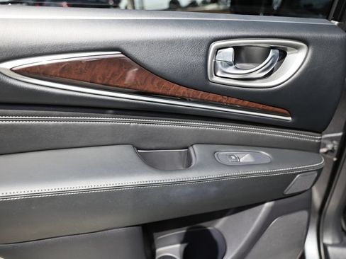 Used 2019 INFINITI QX60 Luxe w/ Sensory Package AWD/4WD image 24