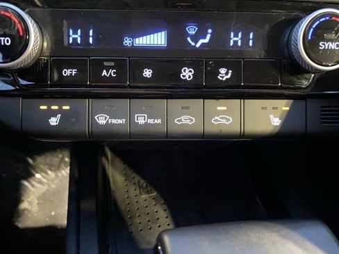 Used 2021 Hyundai Elantra SEL w/ Convenience Package image 7