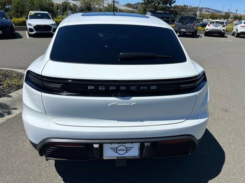Used 2025 Porsche Macan 4 Electric AWD/4WD image 4