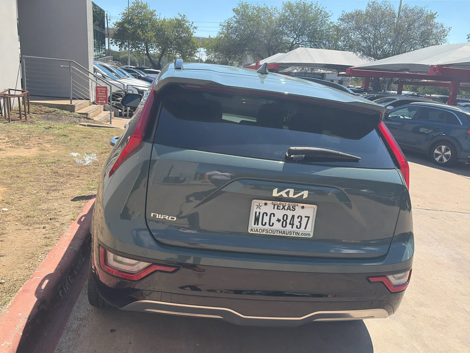 Used 2024 Kia Niro Wave w/ Wave Preserve Package FWD image 30
