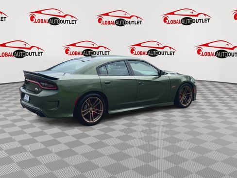Used 2022 Dodge Charger Scat Pack w/ Plus Group RWD image 8