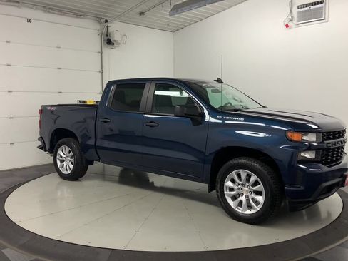 Used 2021 Chevrolet Silverado 1500 Custom AWD/4WD image 9