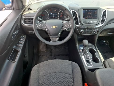 Certified 2024 Chevrolet Equinox LT FWD image 11