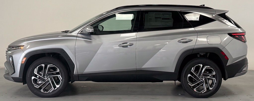 New 2026 Hyundai Tucson Limited AWD/4WD image 2