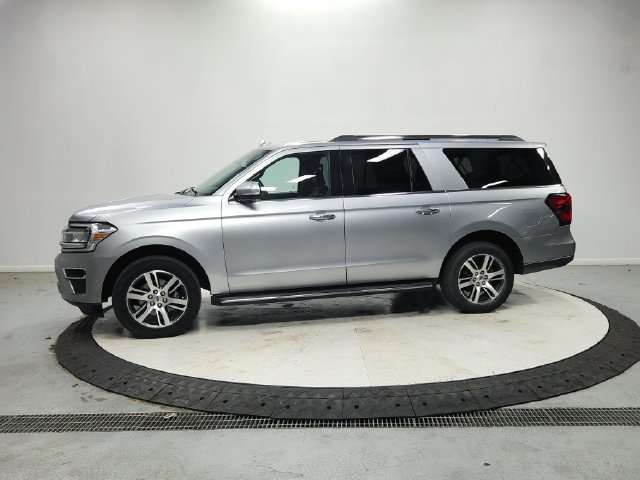Used 2022 Ford Expedition Max Limited RWD image 4