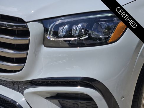 Used 2024 Mercedes-Benz GLS 580 4MATIC image 10