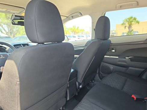 Used 2023 Mitsubishi Outlander Sport ES AWD/4WD image 10