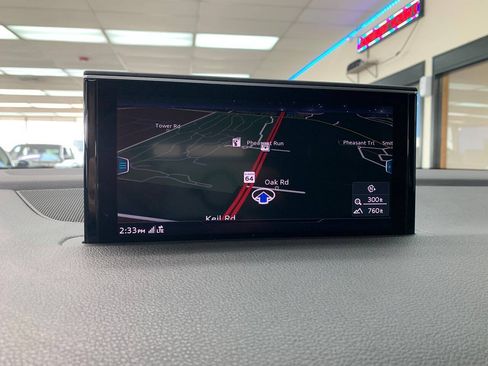 Used 2019 Audi Q7 2.0T Premium w/ Convenience Package AWD/4WD image 16