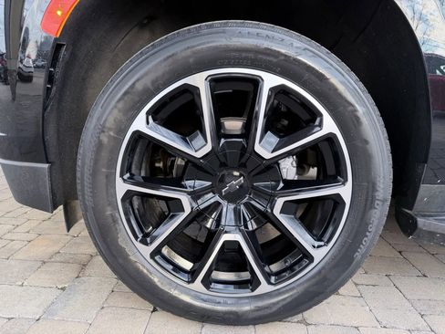 Used 2023 Chevrolet Tahoe RST image 17