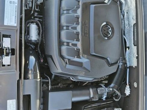 Used 2019 Volkswagen Beetle 2.0T SE FWD image 20