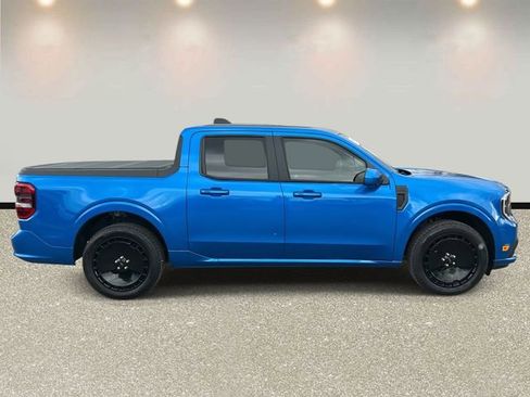 Used 2025 Ford Maverick Lobo image 4