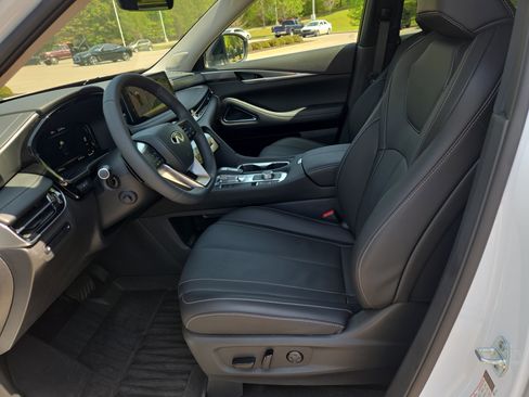 Used 2026 INFINITI QX60 Luxe w/ Family Package image 5