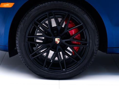 Used 2023 Porsche Macan GTS image 12