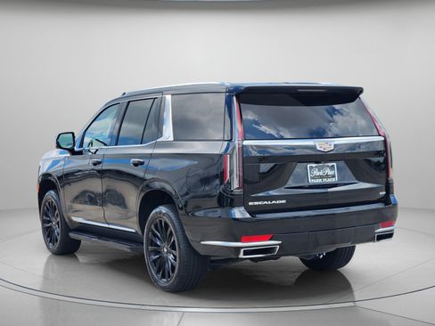 Used 2022 Cadillac Escalade Premium Luxury RWD image 3