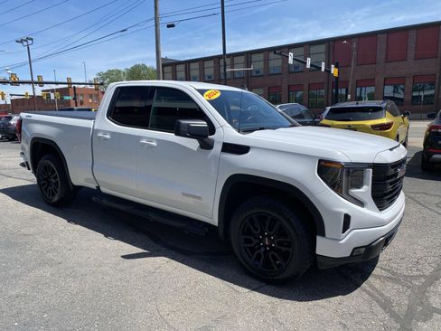 Used 2024 GMC Sierra 1500 Elevation AWD/4WD image 8