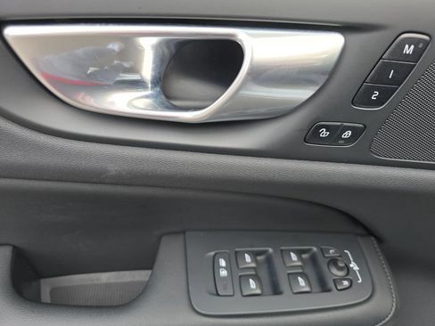Used 2024 Volvo S60 B5 Plus FWD image 23