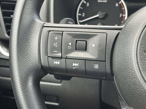 Used 2024 Nissan Rogue S FWD image 26