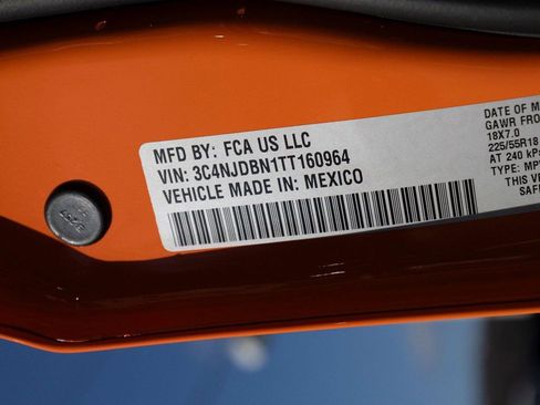 New 2026 Jeep Compass Latitude AWD/4WD image 16