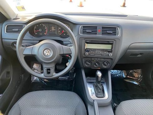 Used 2011 Volkswagen Jetta Sedan FWD image 10